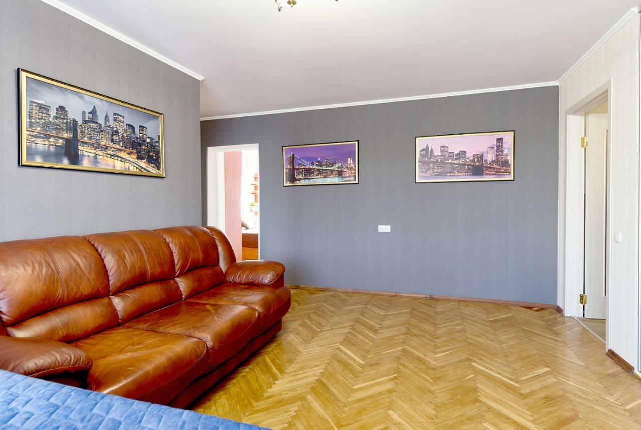 L3-82 Main Street- Modern New Three 3 Separate 3Bedrooms 100 M2 - Central Location, Metro Palace Of Sports - Gulliver Mall, Arena City Kiev Bagian luar foto