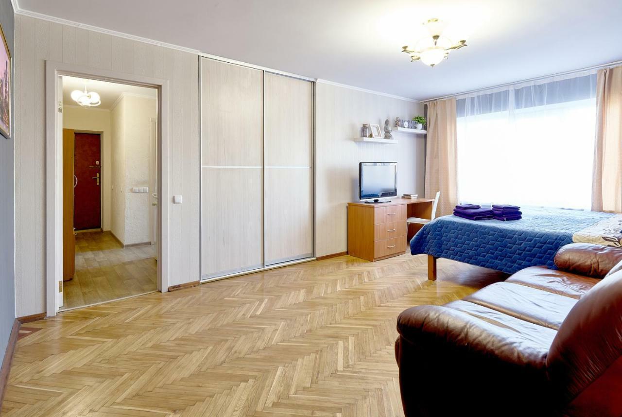 L3-82 Main Street- Modern New Three 3 Separate 3Bedrooms 100 M2 - Central Location, Metro Palace Of Sports - Gulliver Mall, Arena City Kiev Bagian luar foto