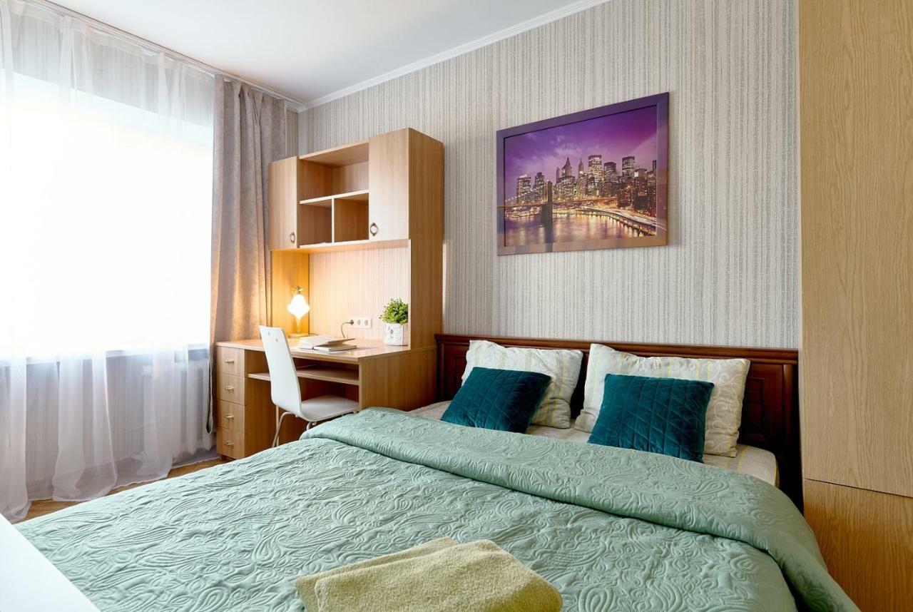 L3-82 Main Street- Modern New Three 3 Separate 3Bedrooms 100 M2 - Central Location, Metro Palace Of Sports - Gulliver Mall, Arena City Kiev Bagian luar foto